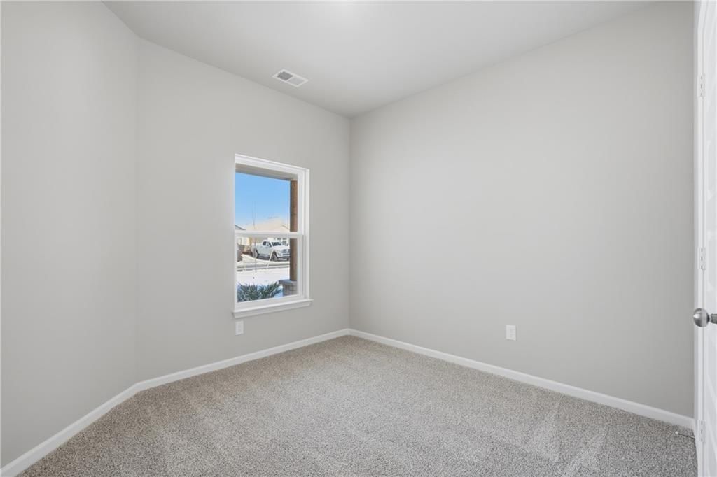19427 Lincoln Street — photo 13