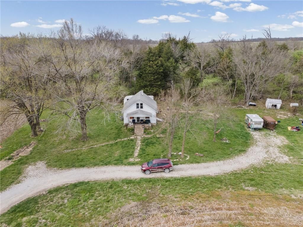 18997 Bolling Road — photo 12