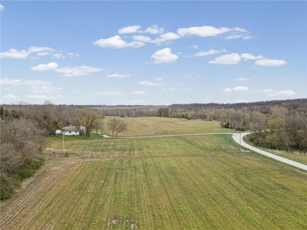 18997 Bolling Road — photo 15