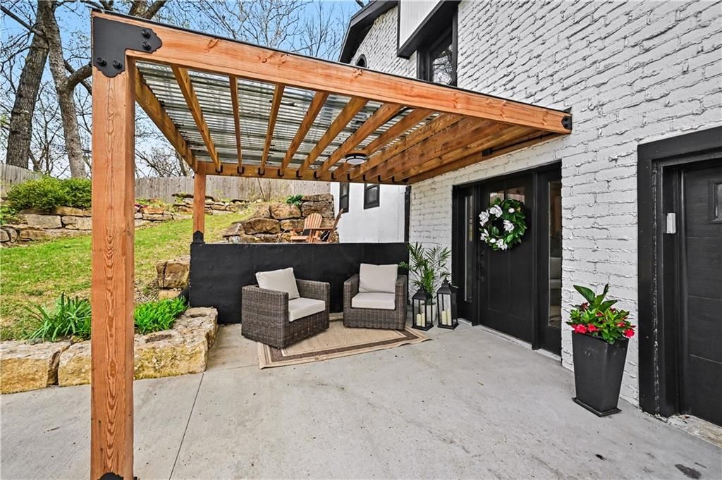 8305 NW Forest Drive — photo 5