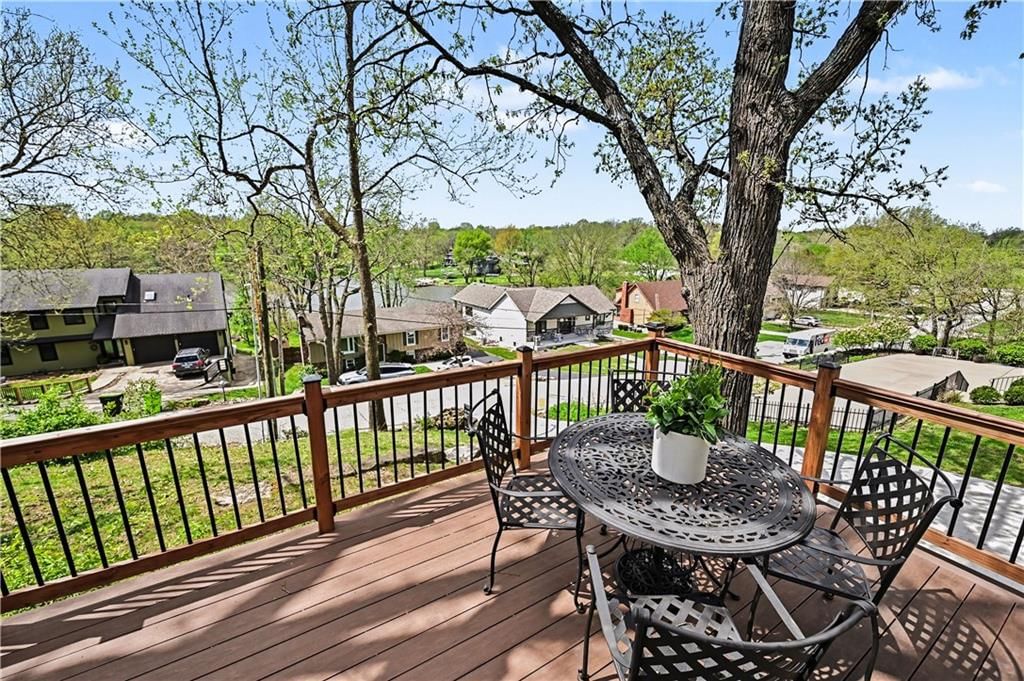 8305 NW Forest Drive — photo 31
