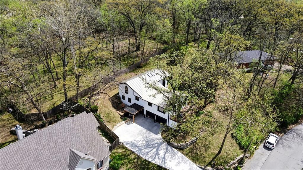 8305 NW Forest Drive — photo 34