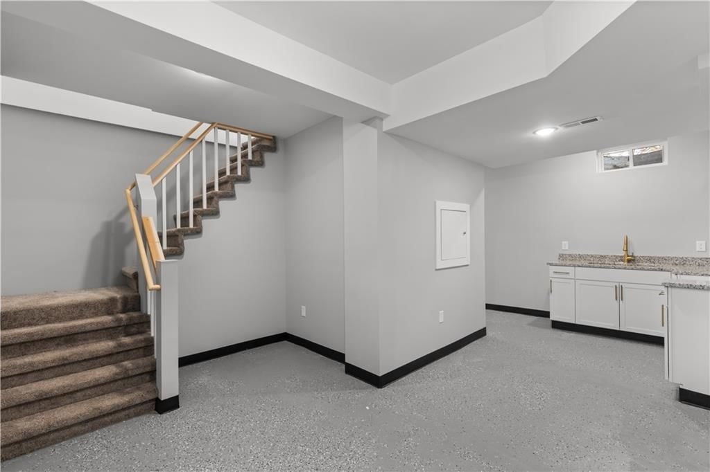 3247 Brown Avenue — photo 17