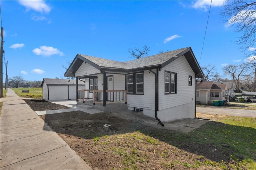 3247 Brown Avenue — photo 28