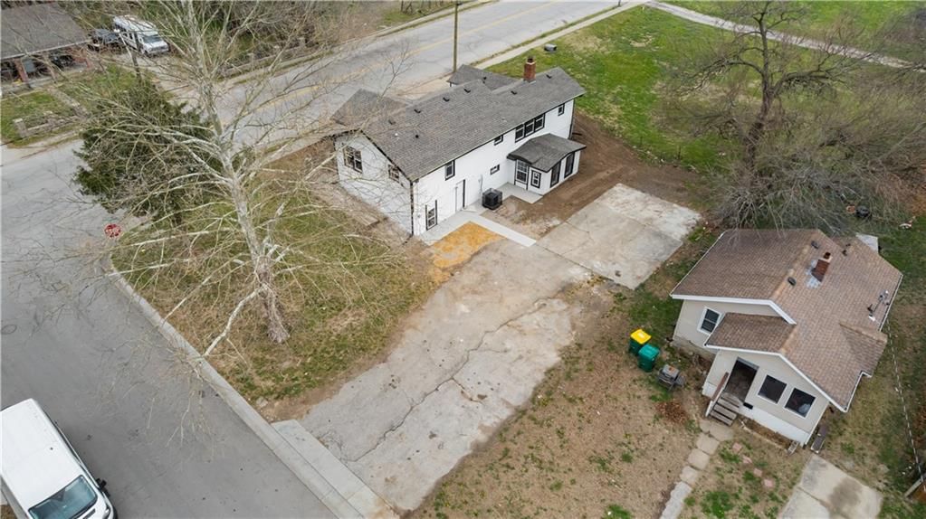 3247 Brown Avenue — photo 29