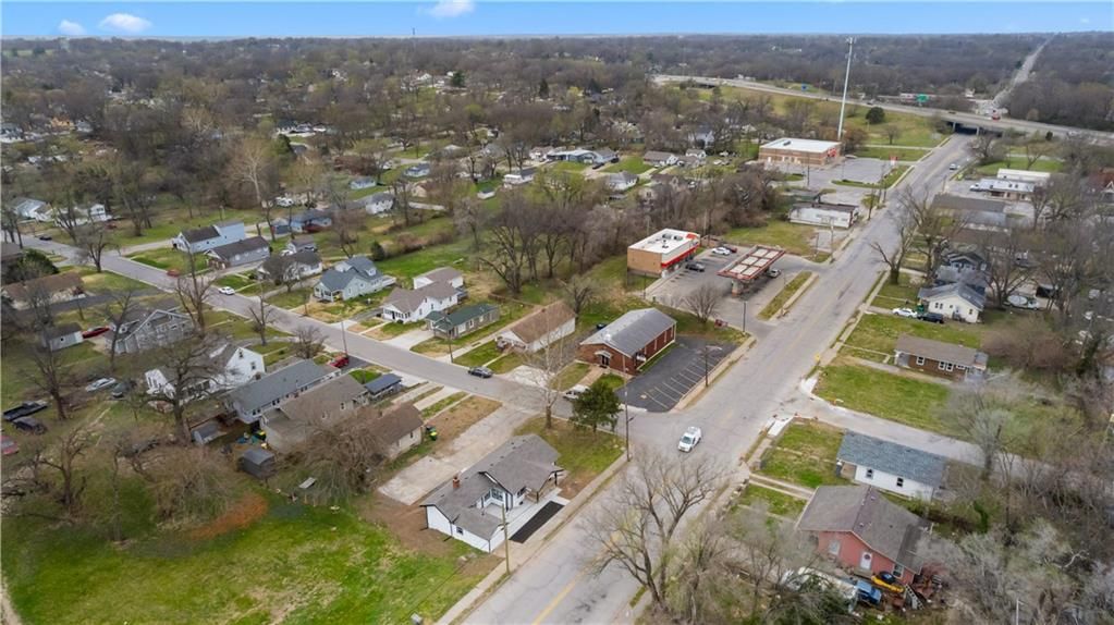 3247 Brown Avenue — photo 32