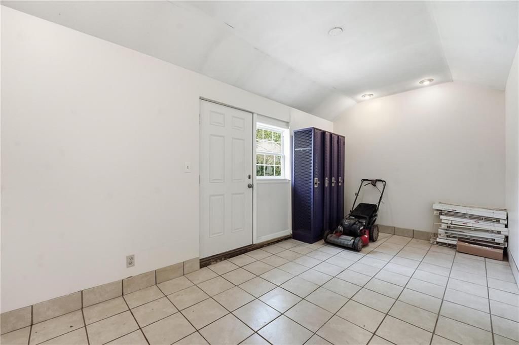 116 N Fairview Avenue — photo 27