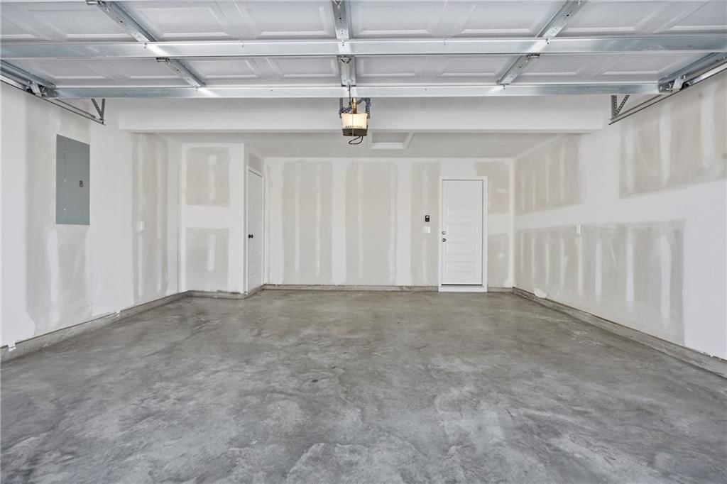 19435 Lincoln Street — photo 16