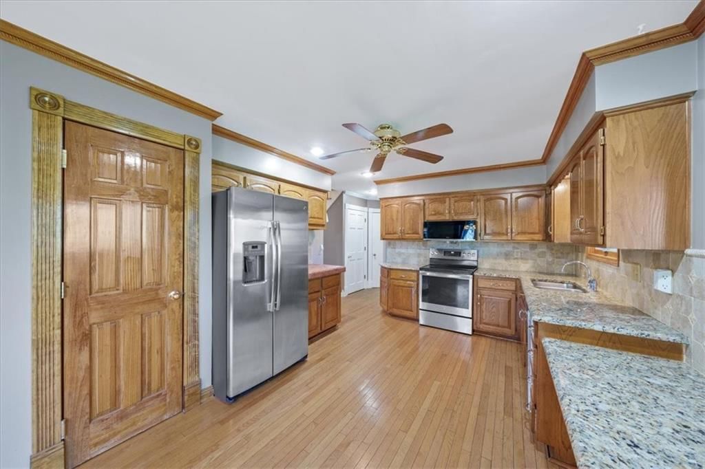 15410 Robinson Street — photo 7
