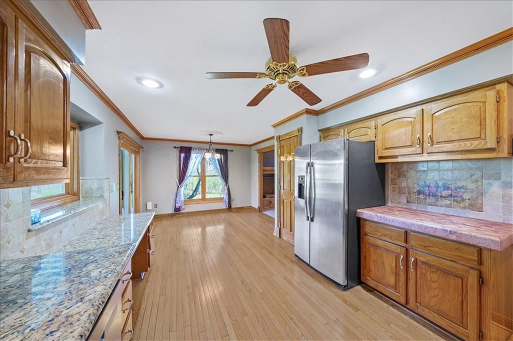 15410 Robinson Street — photo 11