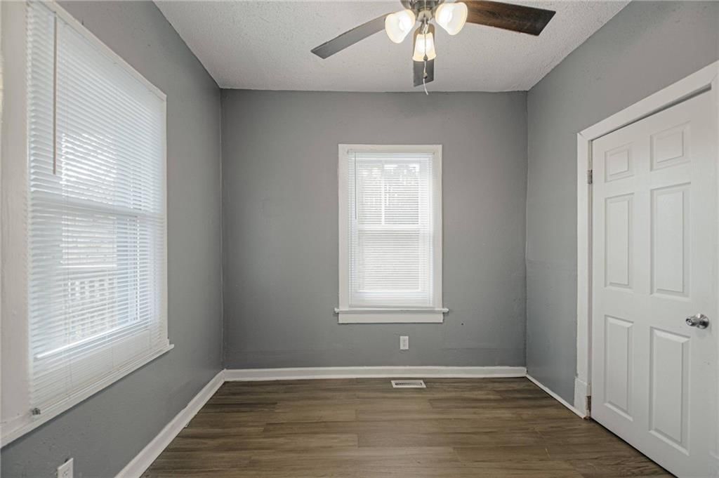 532 PARALLEL Avenue — photo 3