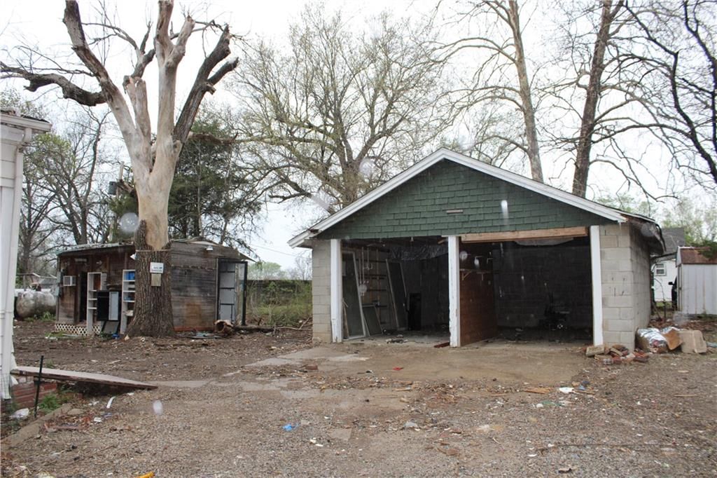 601 E Race Street — photo 4