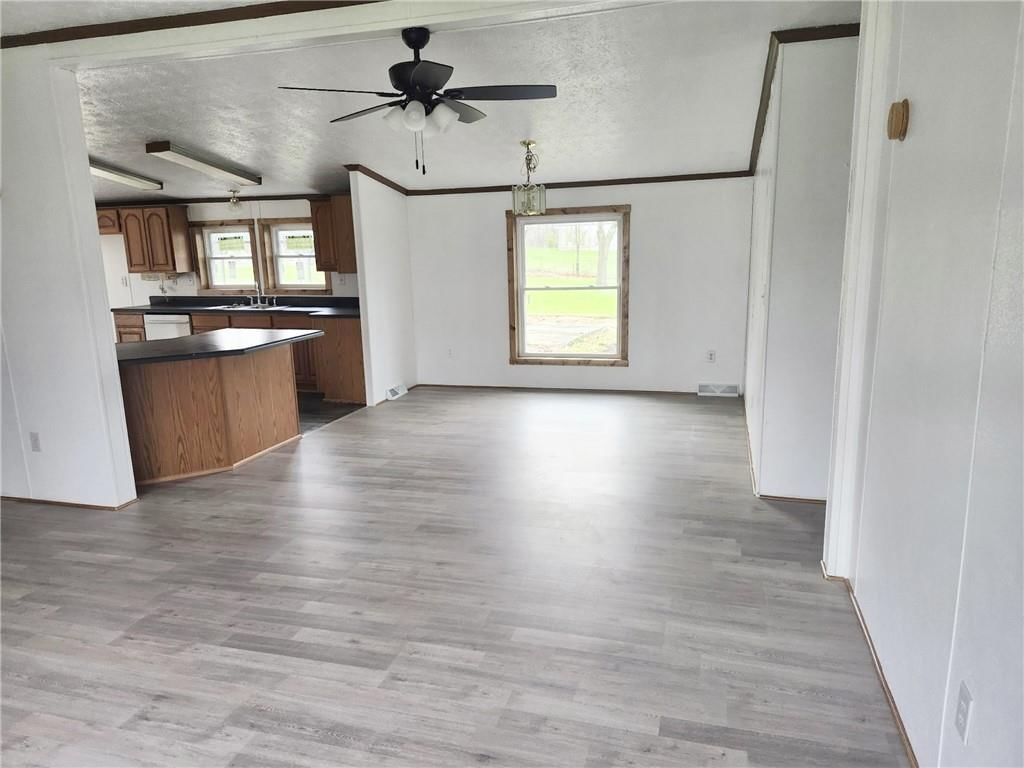 500 W Cain Street — photo 8