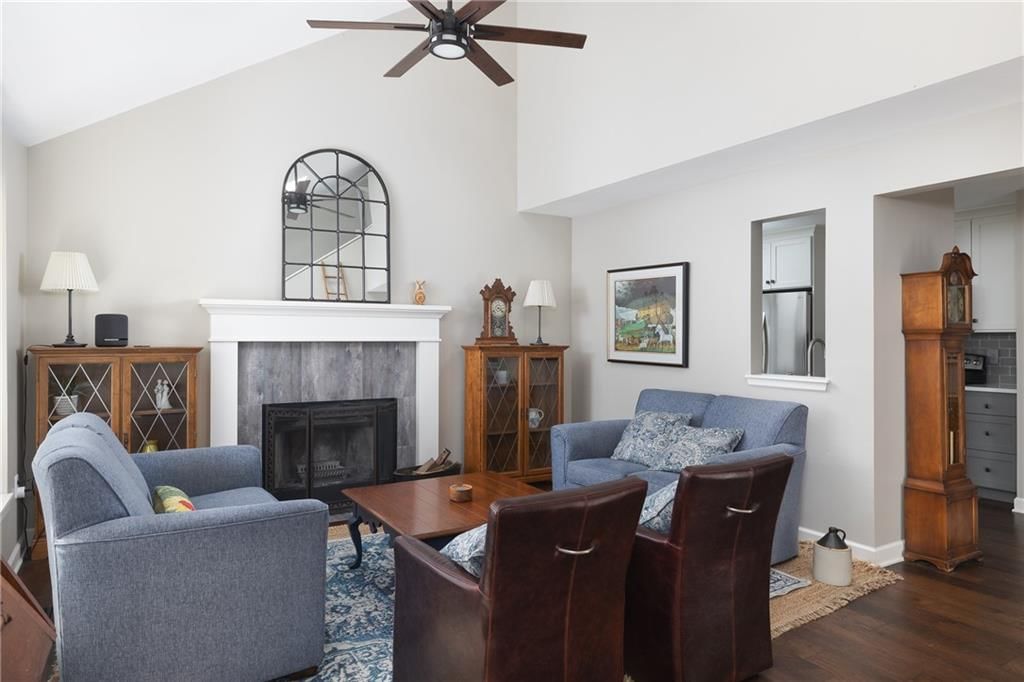 1029 Eldridge Street — photo 8