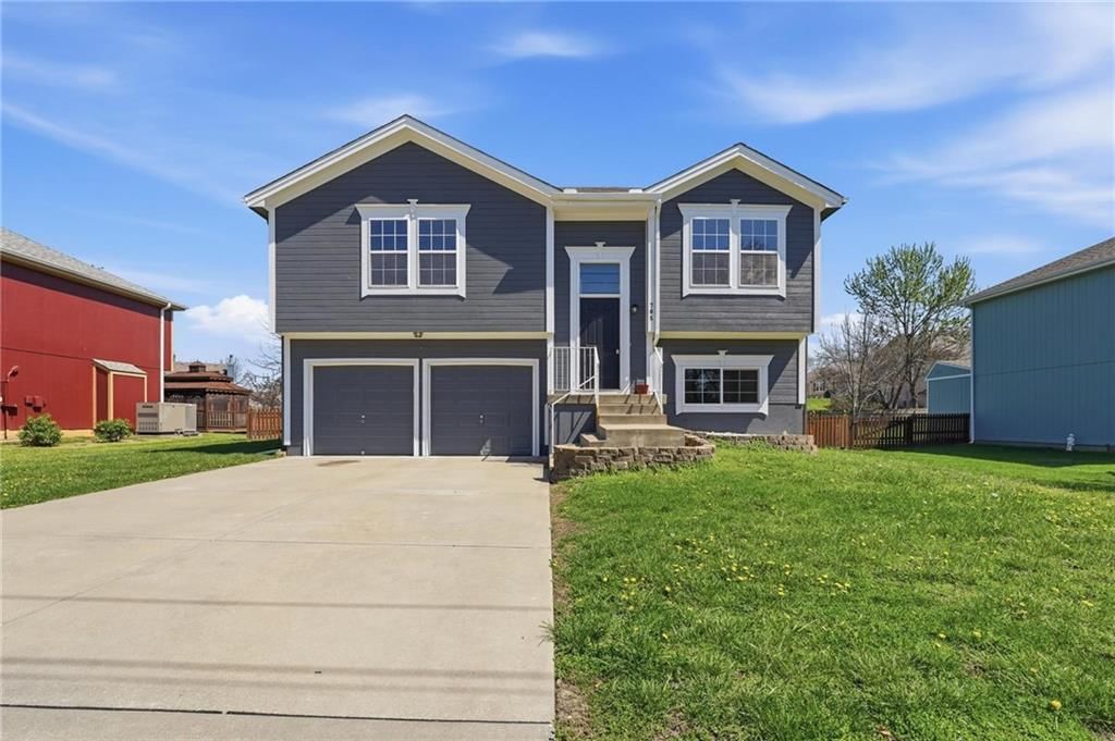 705 Marguerite Street, Kearney, MO