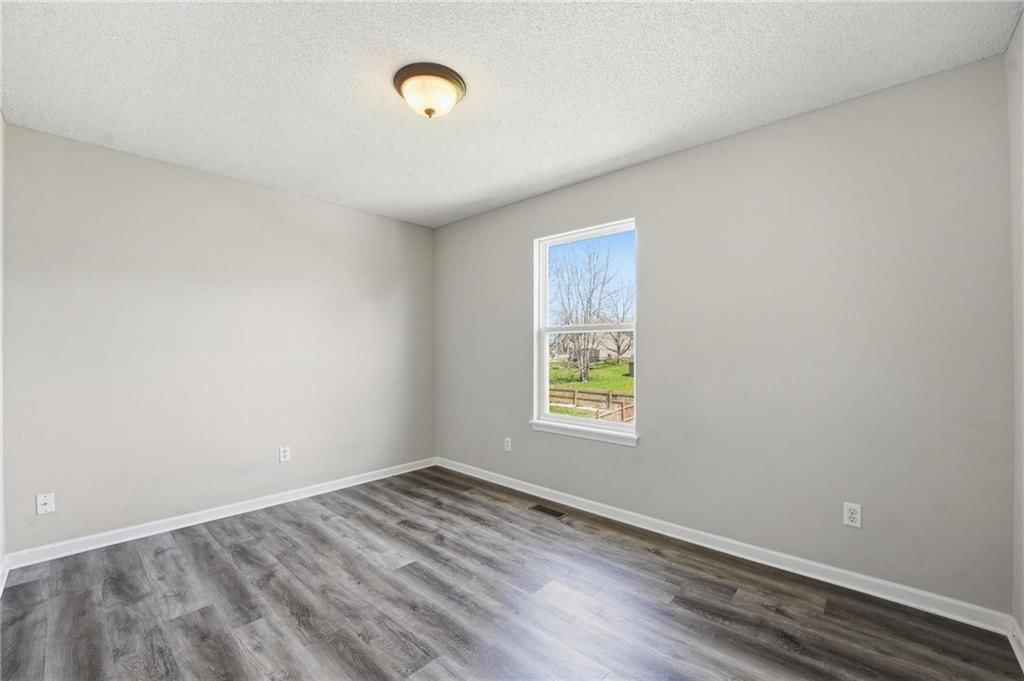 705 Marguerite Street — photo 18