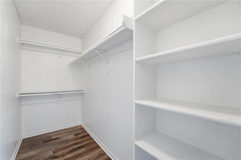 705 Marguerite Street — photo 25