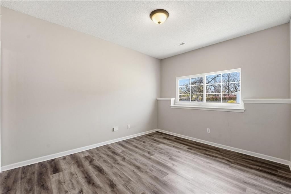 705 Marguerite Street — photo 26