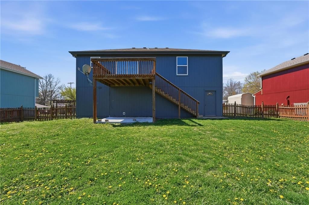 705 Marguerite Street — photo 32