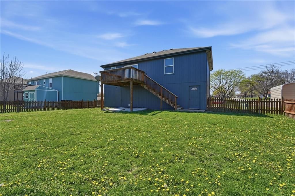 705 Marguerite Street — photo 33