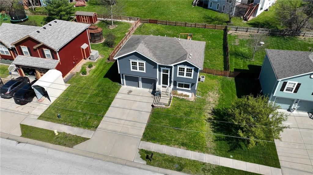 705 Marguerite Street — photo 38