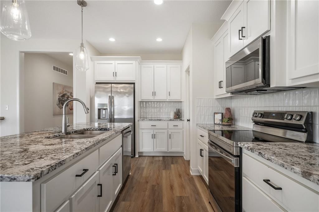 17705 Houston Street — photo 4