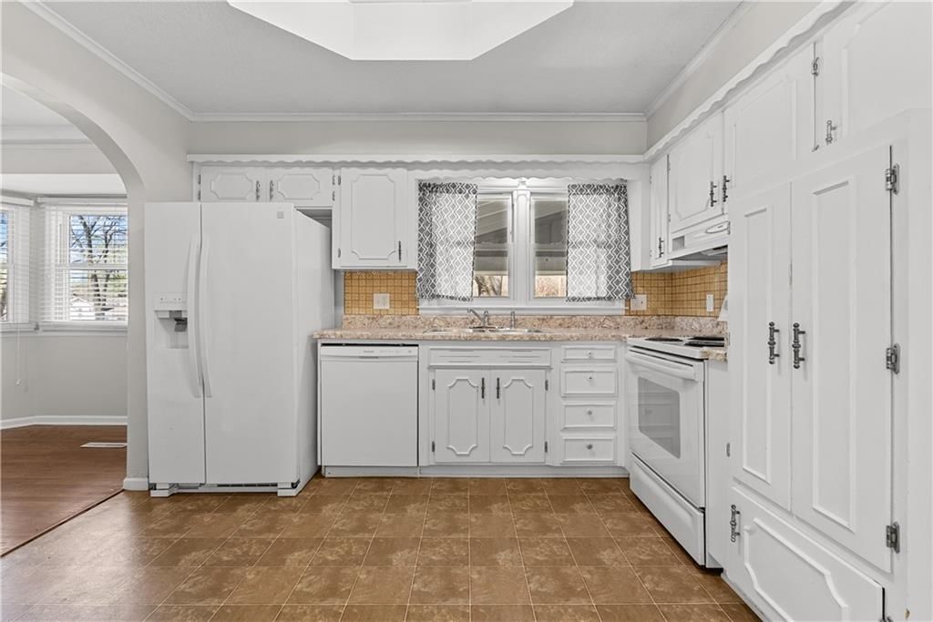 400 NE Howard Street — photo 8