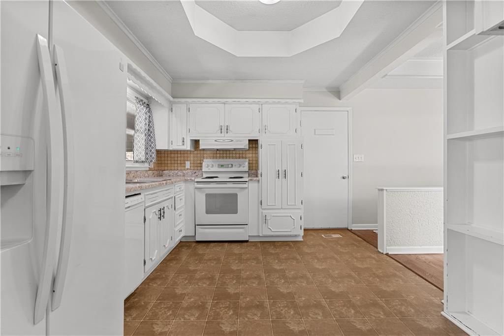 400 NE Howard Street — photo 9