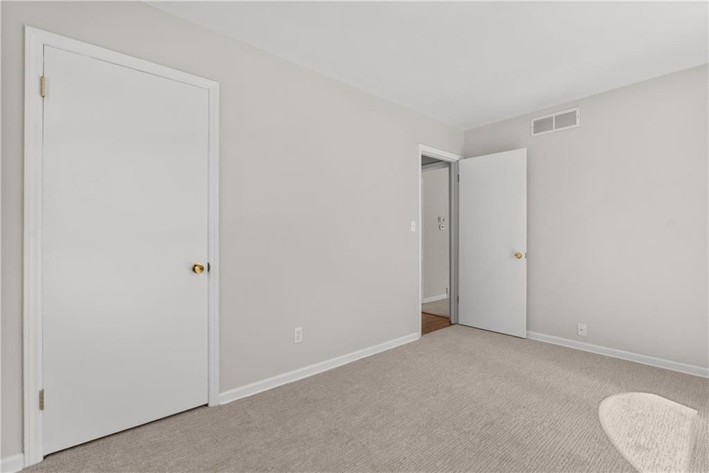 400 NE Howard Street — photo 14