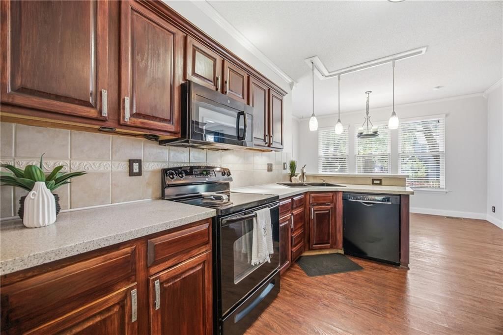 15375 W 150th Street — photo 8
