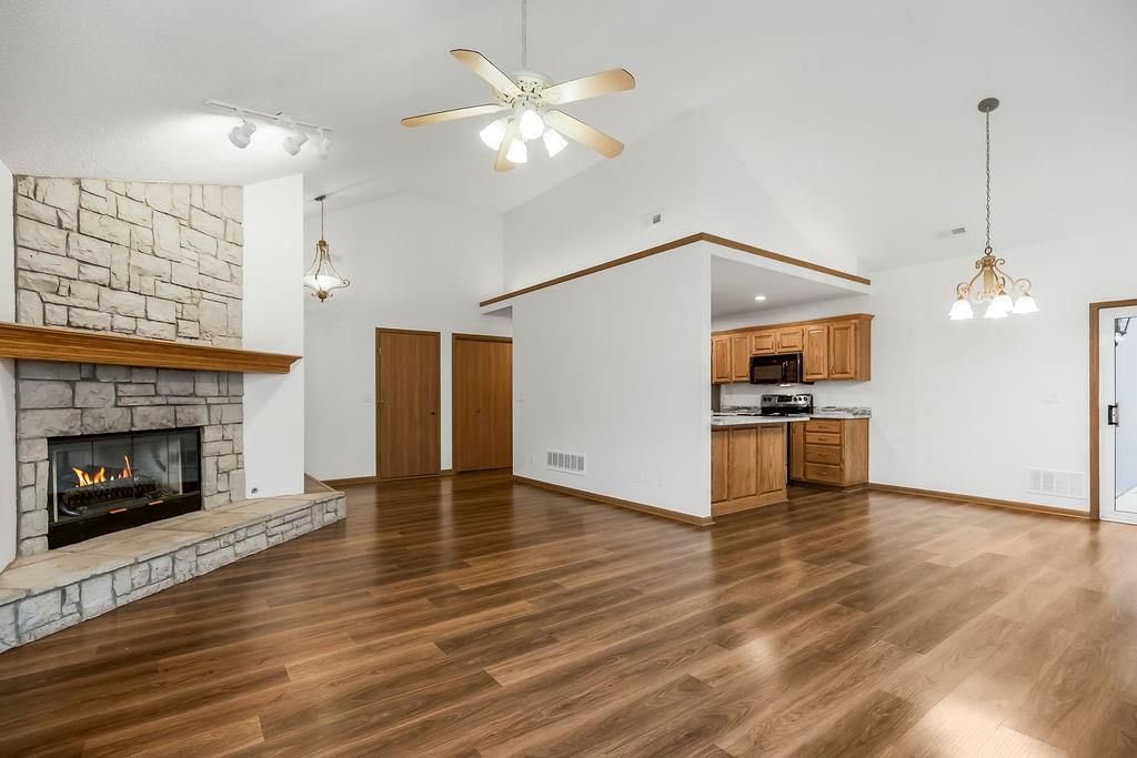 525 S Dyer Street — photo 5