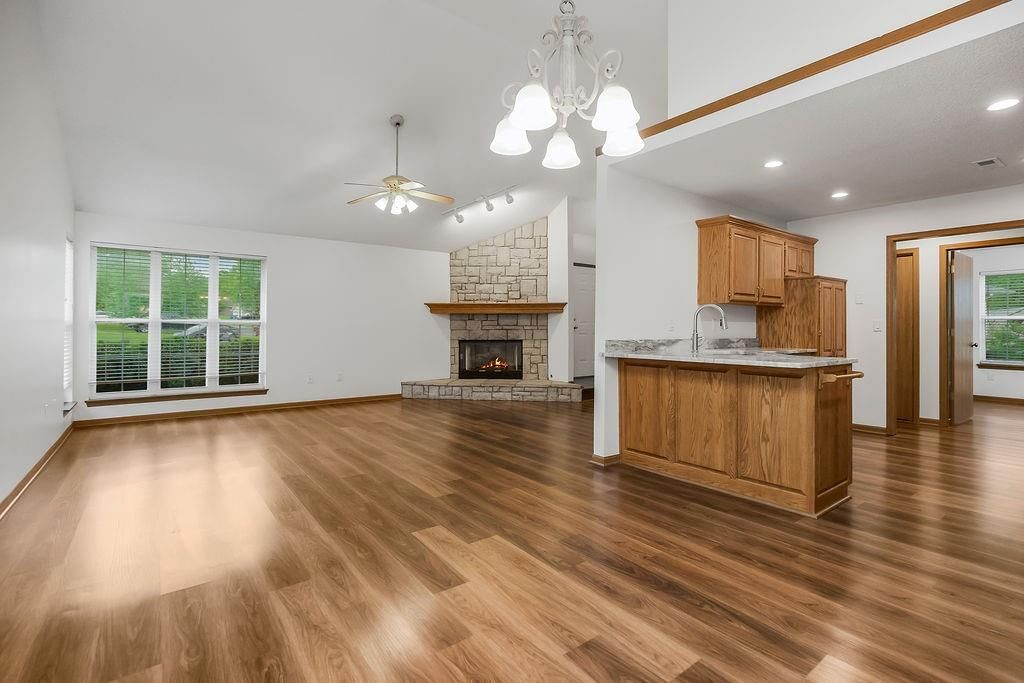 525 S Dyer Street — photo 7