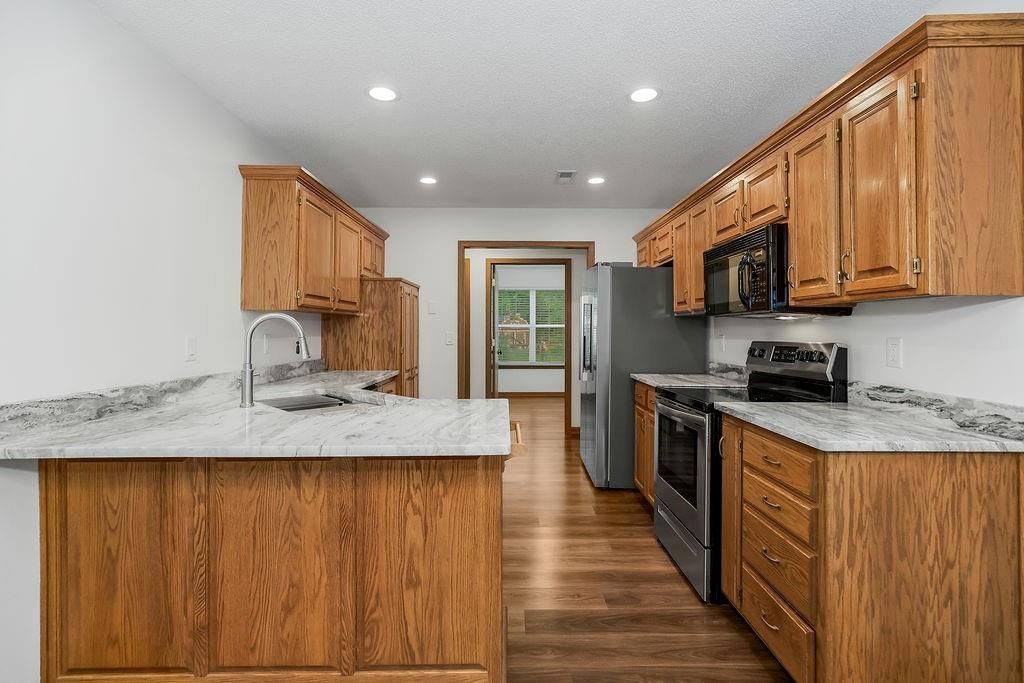 525 S Dyer Street — photo 10