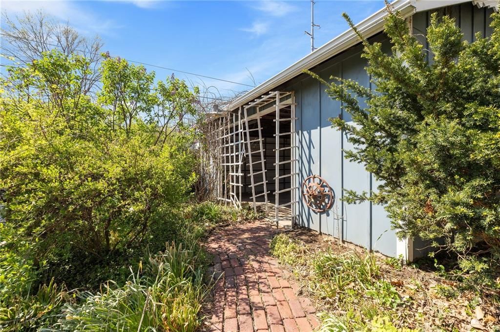 222 W Gay Street — photo 46