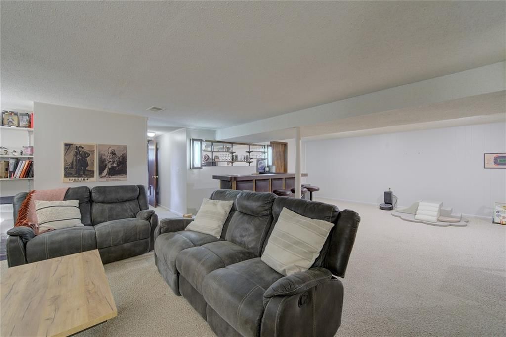 6617 Sterling Avenue — photo 26