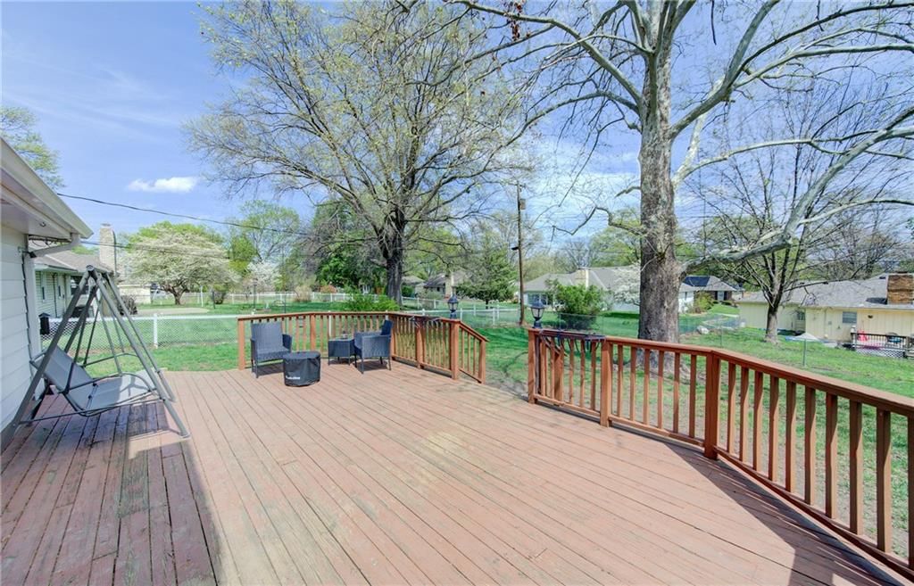 6617 Sterling Avenue — photo 36