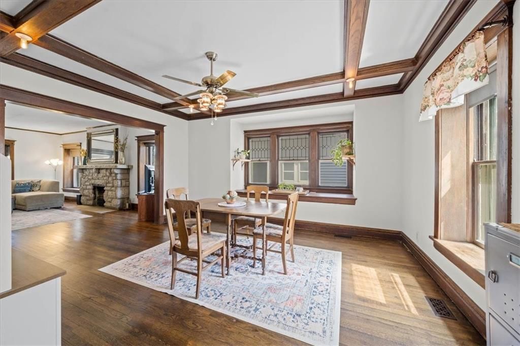 611 W MAPLE Avenue — photo 12