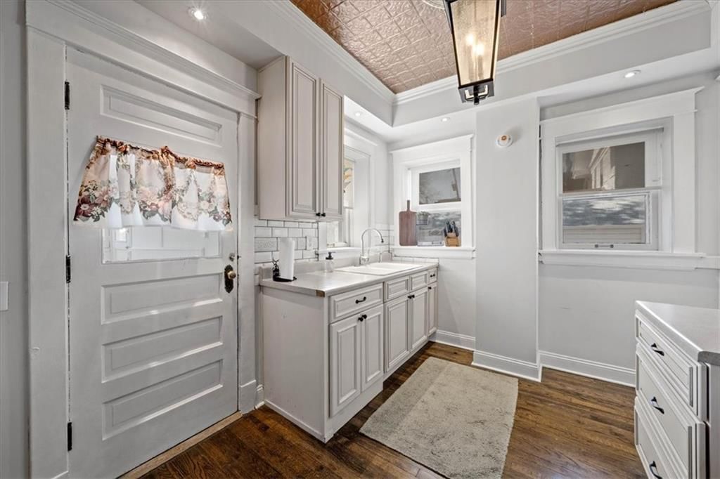 611 W MAPLE Avenue — photo 15