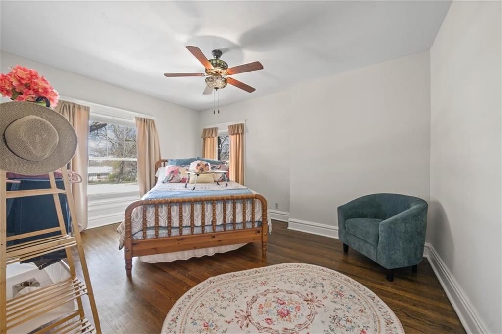 611 W MAPLE Avenue — photo 25
