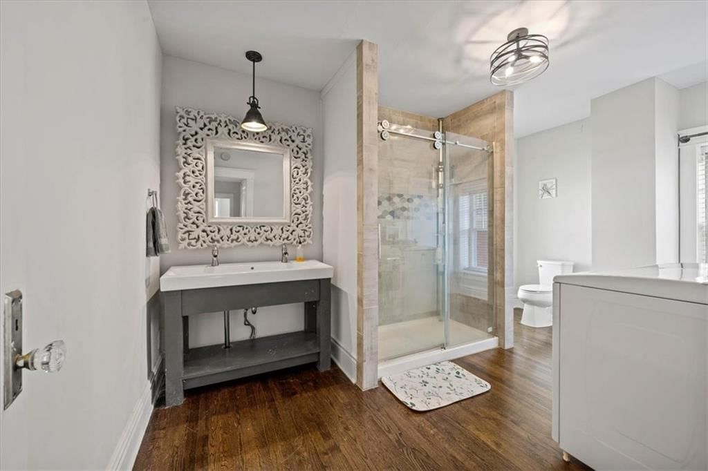611 W MAPLE Avenue — photo 30