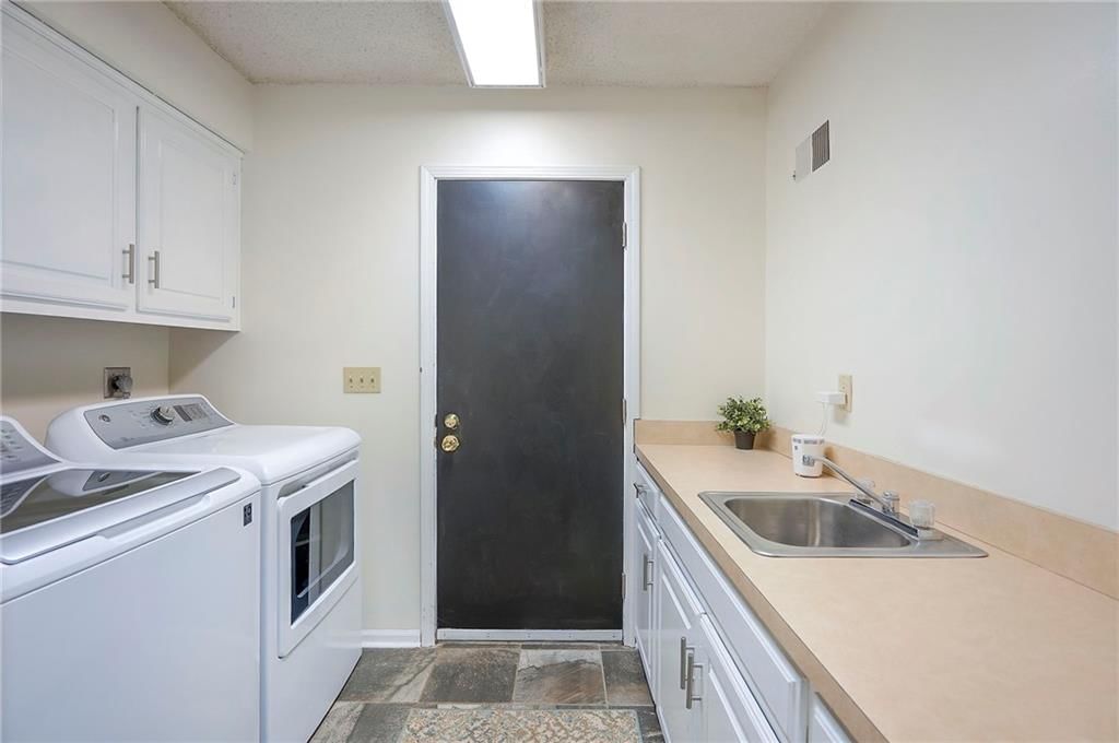 10911 W 120th Terrace — photo 26