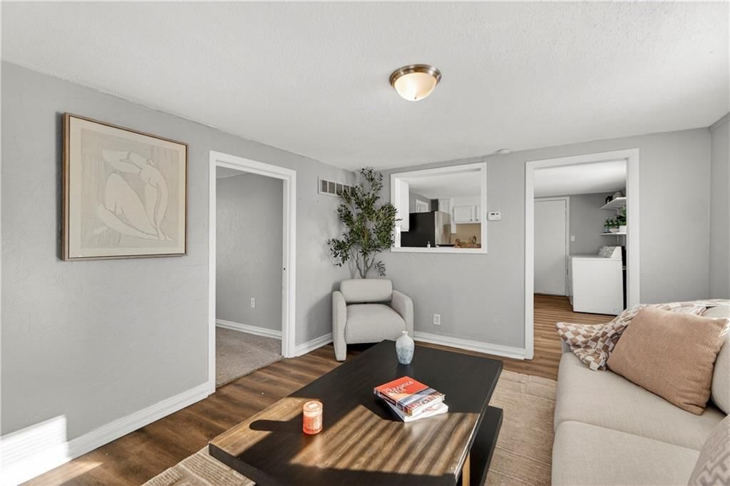 429 NE 42nd Street — photo 5