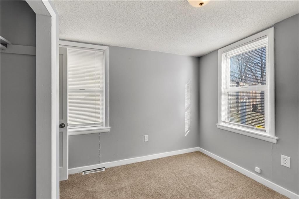 429 NE 42nd Street — photo 17