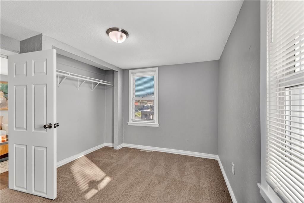 429 NE 42nd Street — photo 23