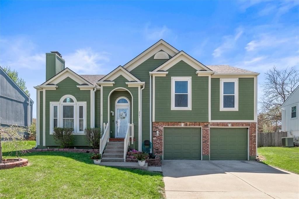 2541 SE Kimbrough Lane, Lee's Summit, MO
