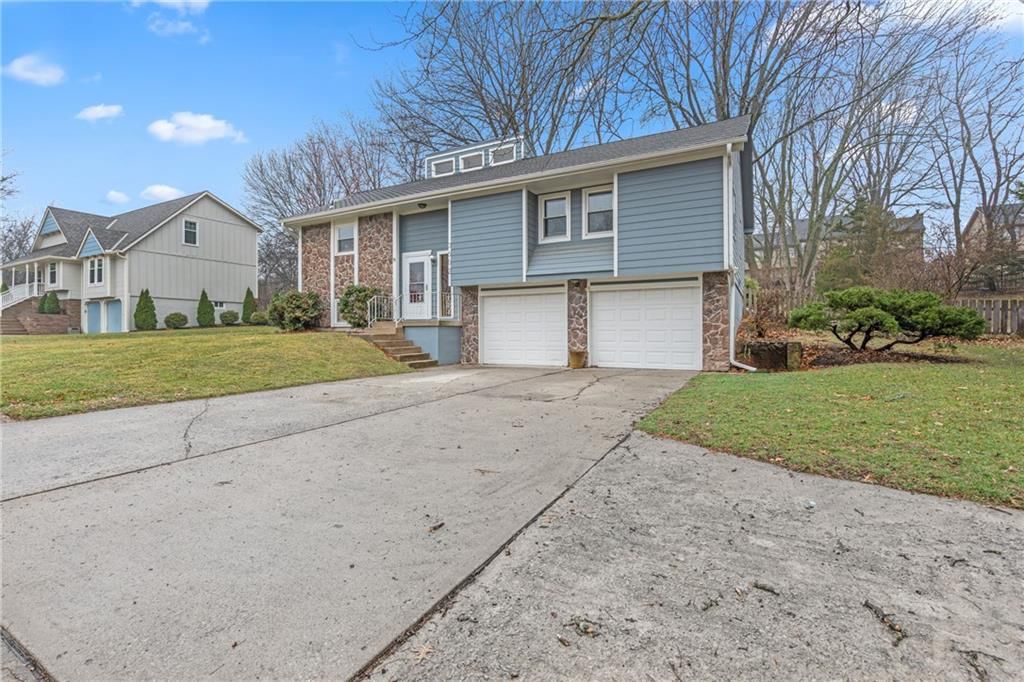 3502 NW Lake Drive — photo 1