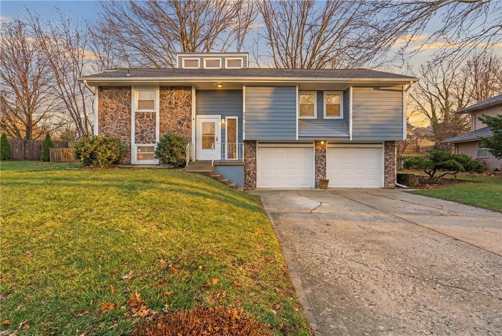 3502 NW Lake Drive — photo 2