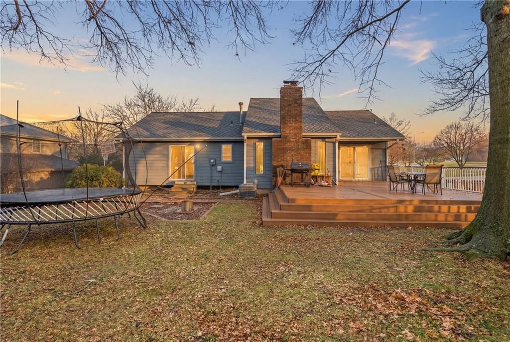3502 NW Lake Drive — photo 3