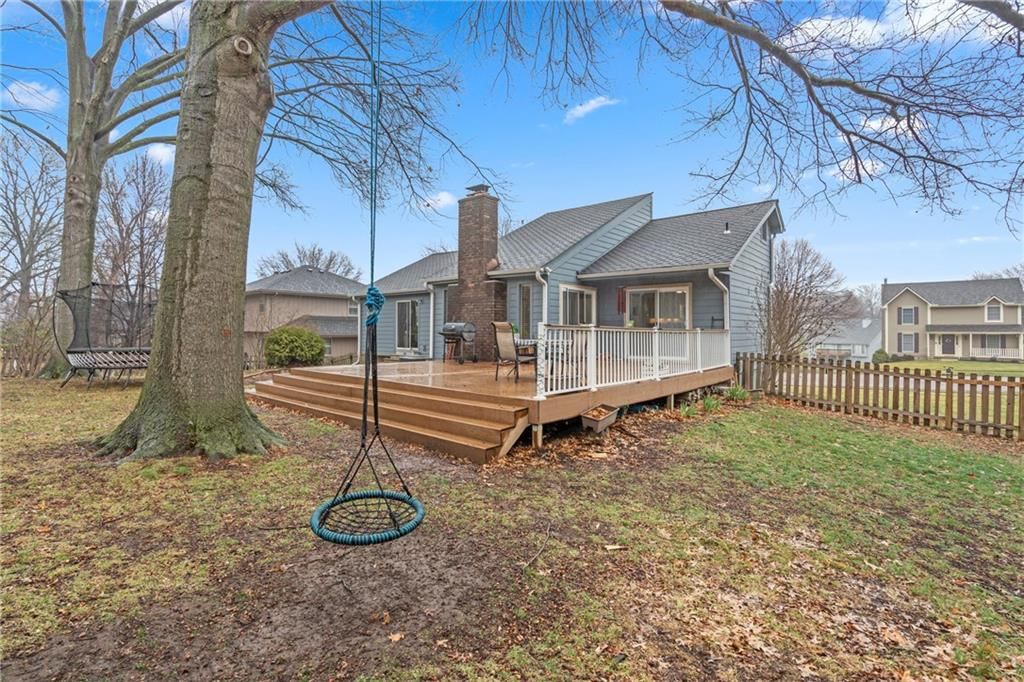 3502 NW Lake Drive — photo 32