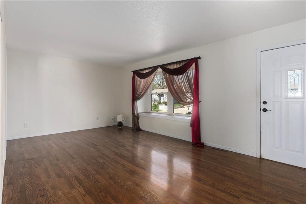 13017 S Cardiff Street — photo 4